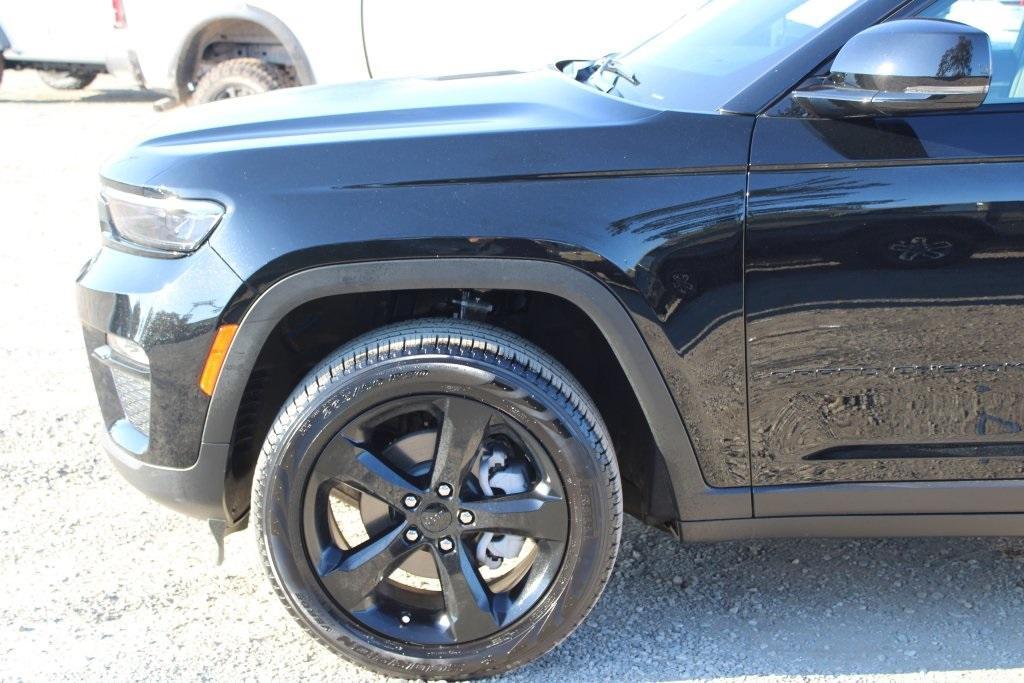 new 2025 Jeep Grand Cherokee car, priced at $42,485