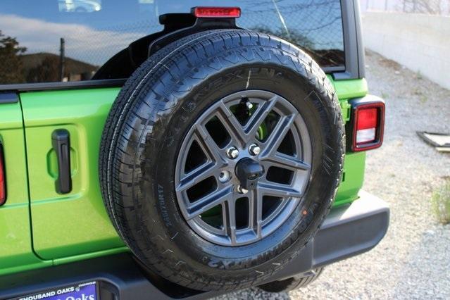 new 2025 Jeep Wrangler car, priced at $42,340
