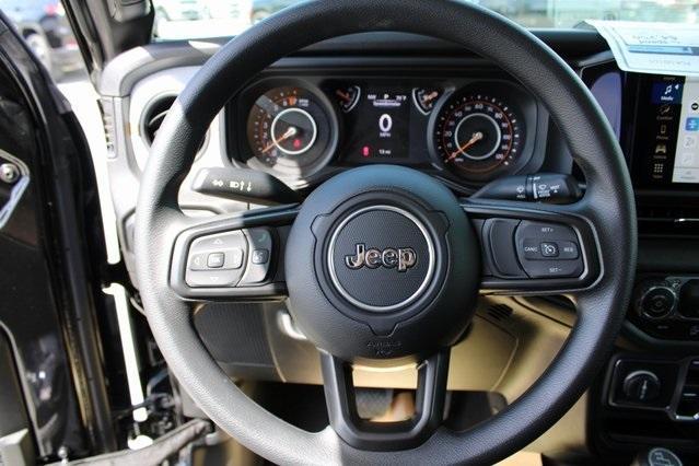 new 2025 Jeep Gladiator car, priced at $40,735
