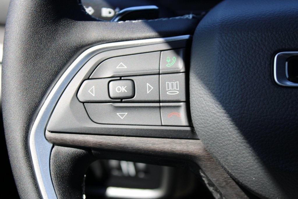 new 2025 Jeep Grand Cherokee L car, priced at $49,335