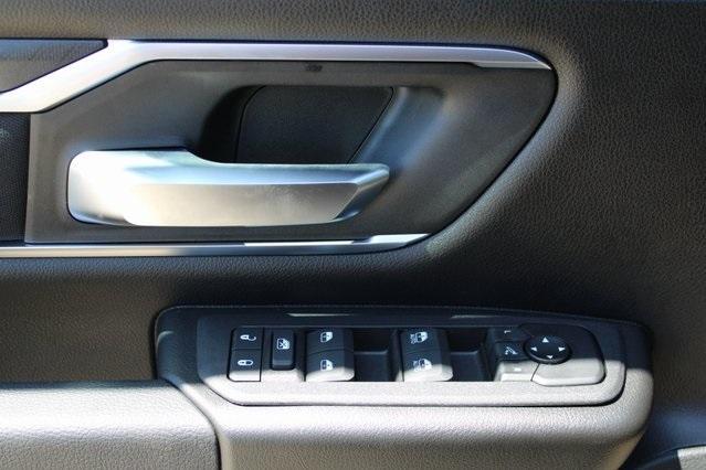 new 2025 Ram 1500 car, priced at $45,202