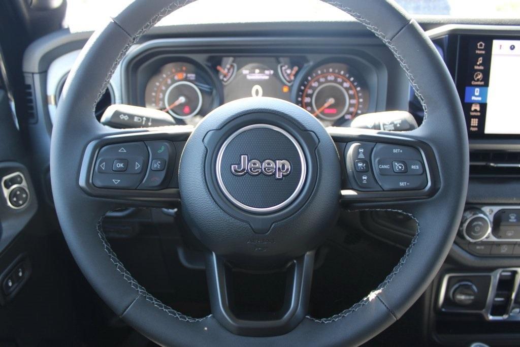 new 2025 Jeep Wrangler car, priced at $39,250