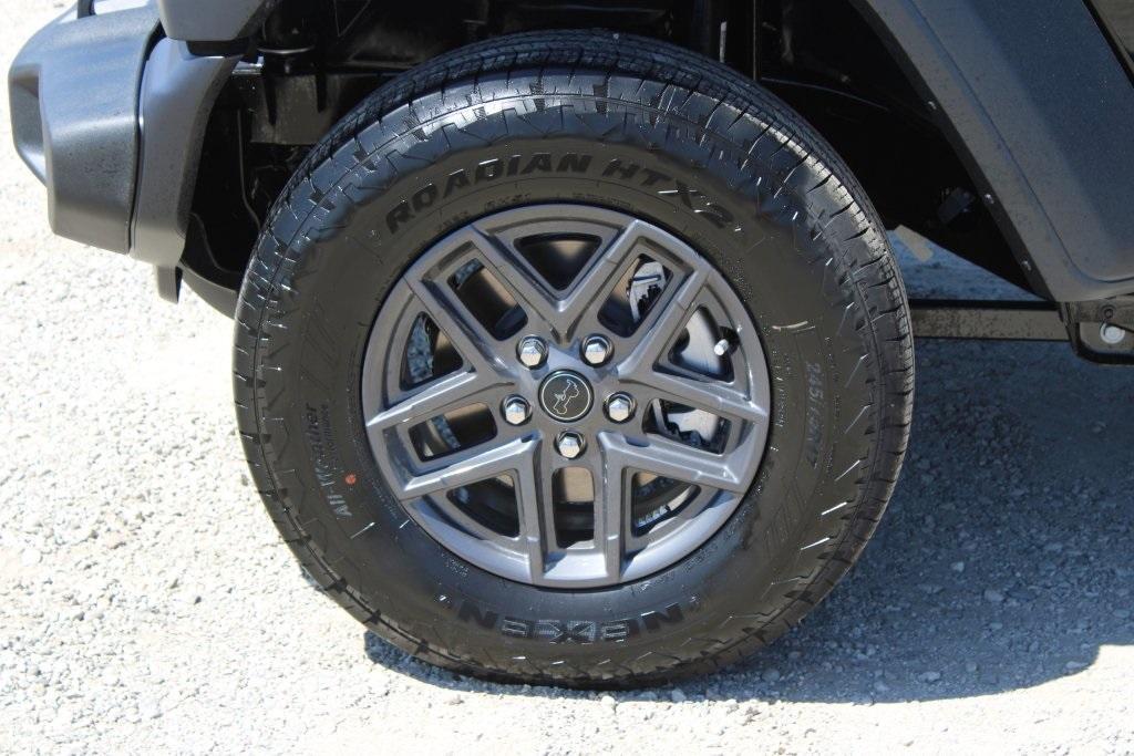 new 2025 Jeep Wrangler car, priced at $39,250