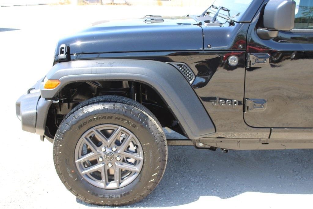 new 2025 Jeep Wrangler car, priced at $39,250