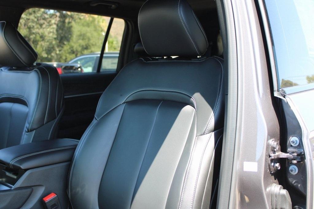 new 2025 Jeep Grand Cherokee L car, priced at $49,335