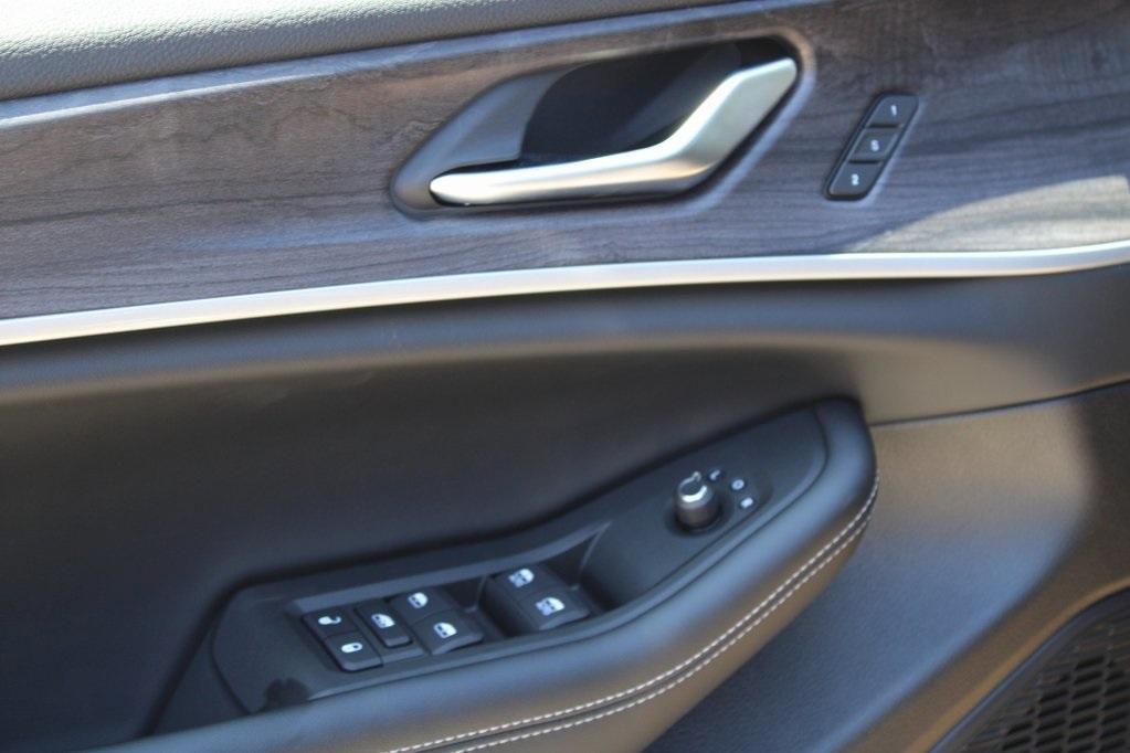 new 2025 Jeep Grand Cherokee L car, priced at $49,335