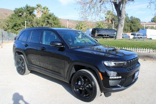 new 2025 Jeep Grand Cherokee car, priced at $42,295