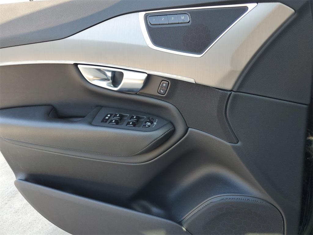 used 2022 Volvo XC90 car, priced at $36,888
