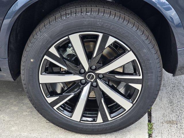 new 2025 Volvo XC90 car, priced at $63,031