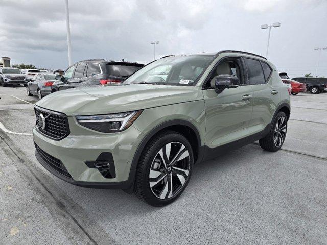 new 2025 Volvo XC40 car, priced at $49,240