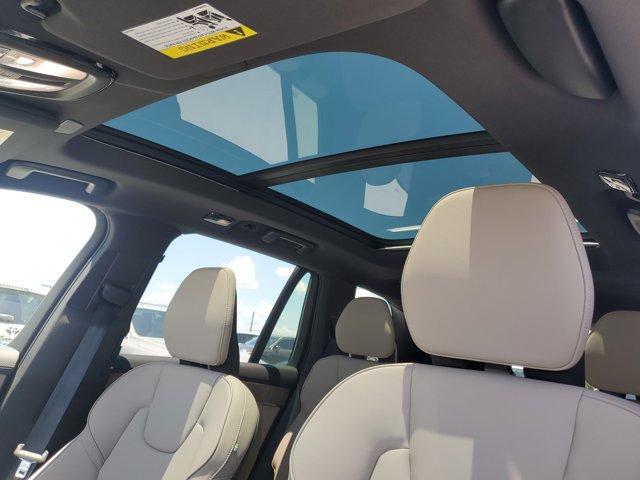 new 2025 Volvo XC90 car, priced at $66,084