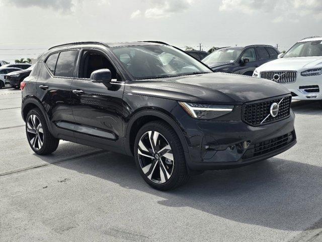 new 2025 Volvo XC40 car, priced at $51,215