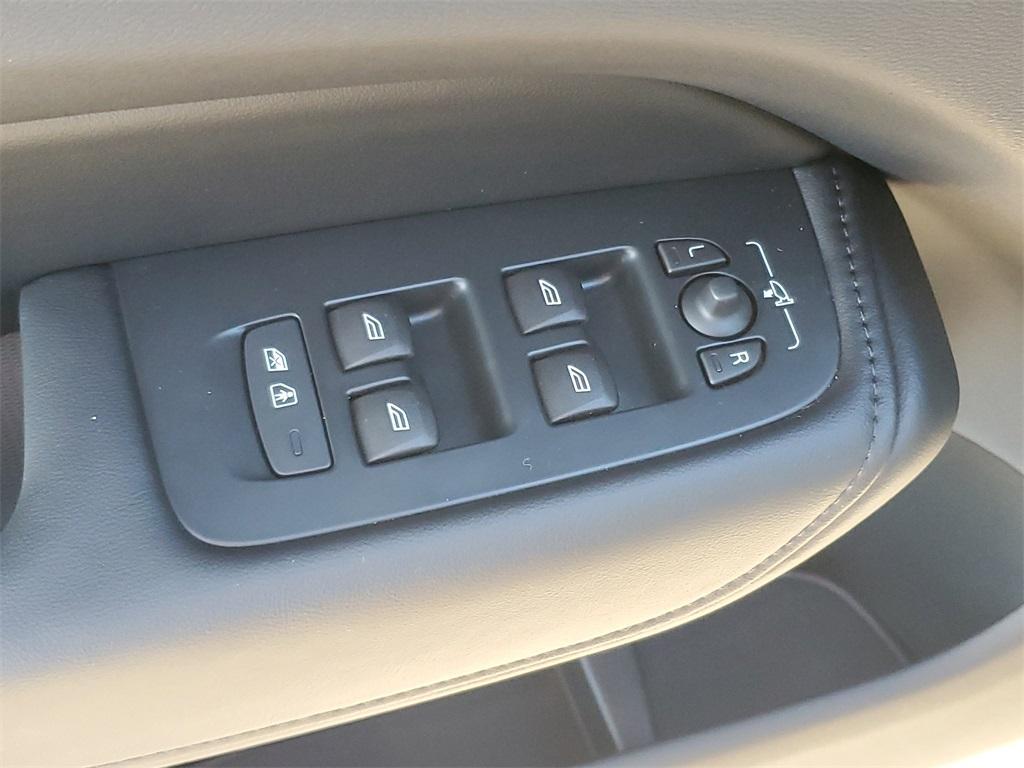used 2024 Volvo XC60 car, priced at $43,588