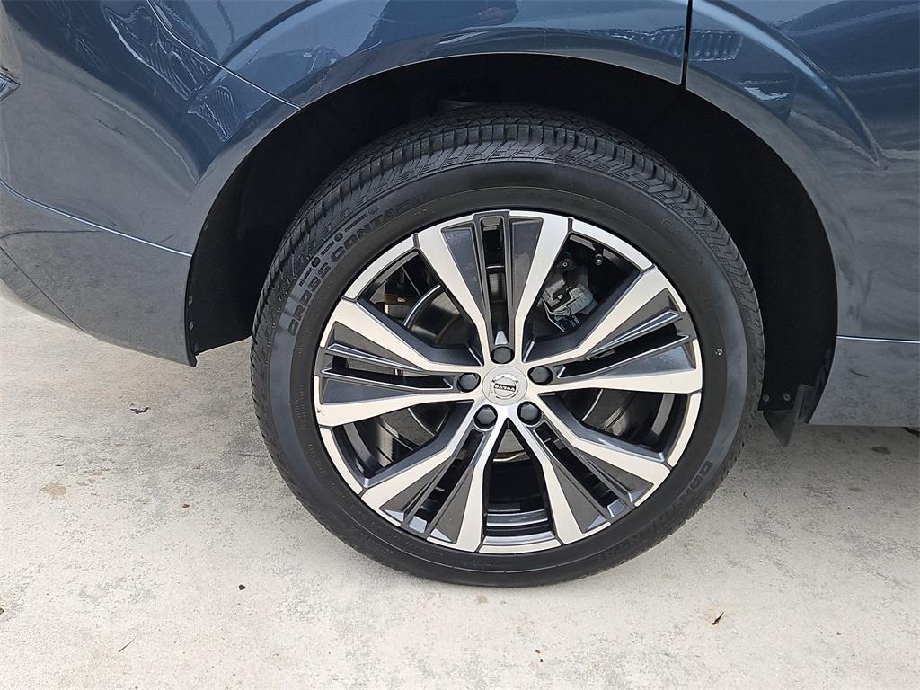 used 2022 Volvo XC60 car, priced at $33,988