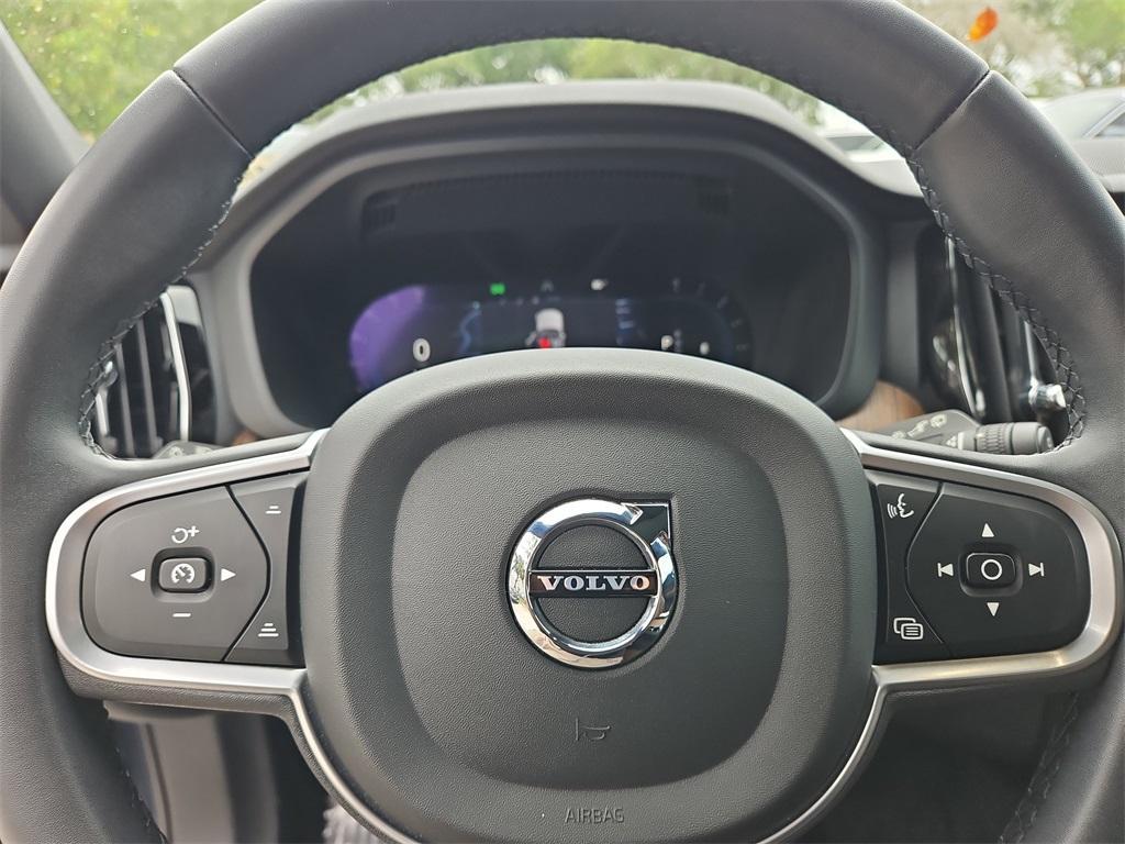 used 2022 Volvo XC60 car, priced at $33,988