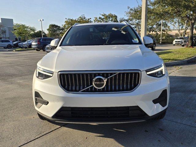 new 2025 Volvo XC40 car, priced at $45,485