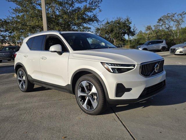 new 2025 Volvo XC40 car, priced at $45,485