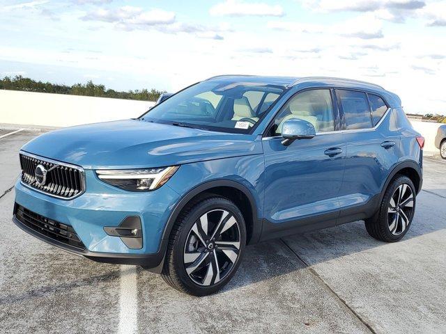 new 2025 Volvo XC40 car, priced at $51,000