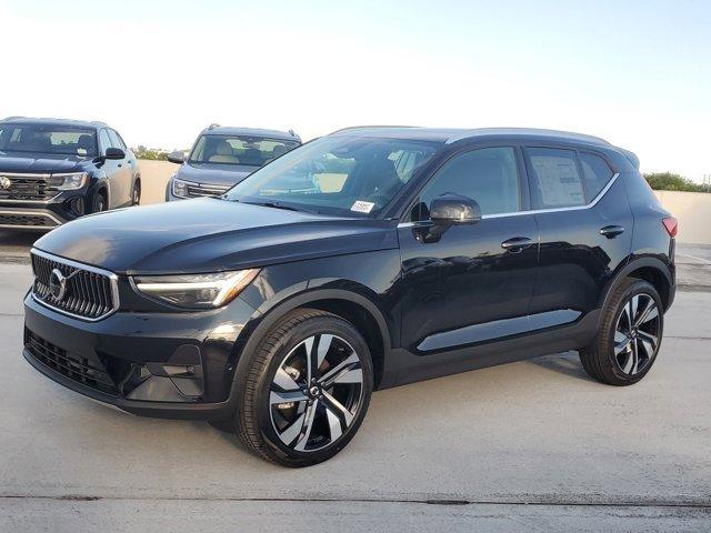 new 2025 Volvo XC40 car, priced at $49,790