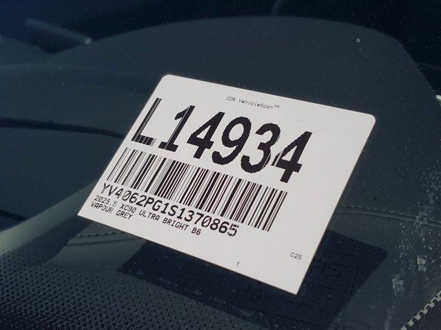 new 2025 Volvo XC90 car, priced at $73,555