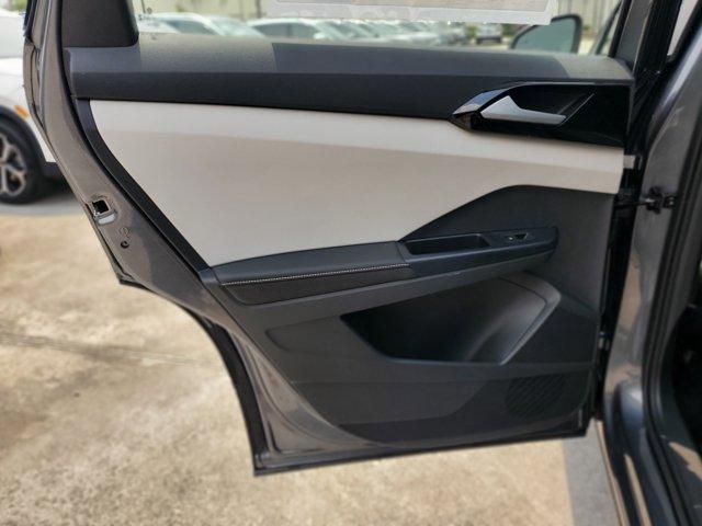 new 2026 Volkswagen Taos car