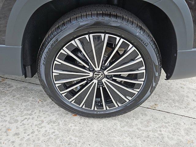 new 2025 Volkswagen Taos car, priced at $31,221