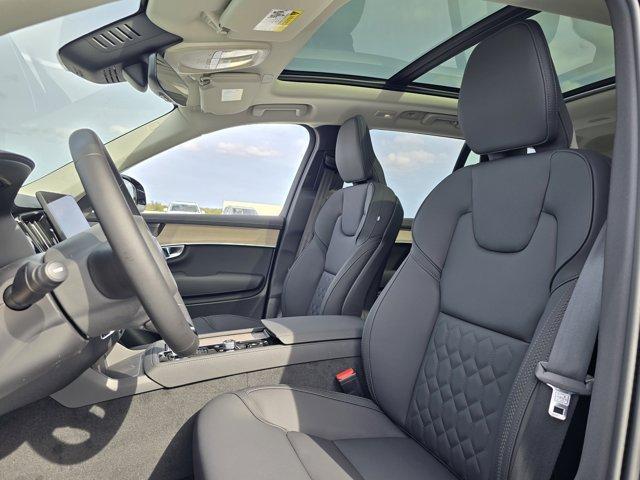 new 2025 Volvo XC90 car, priced at $69,155