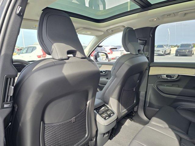 new 2025 Volvo XC90 car, priced at $69,155