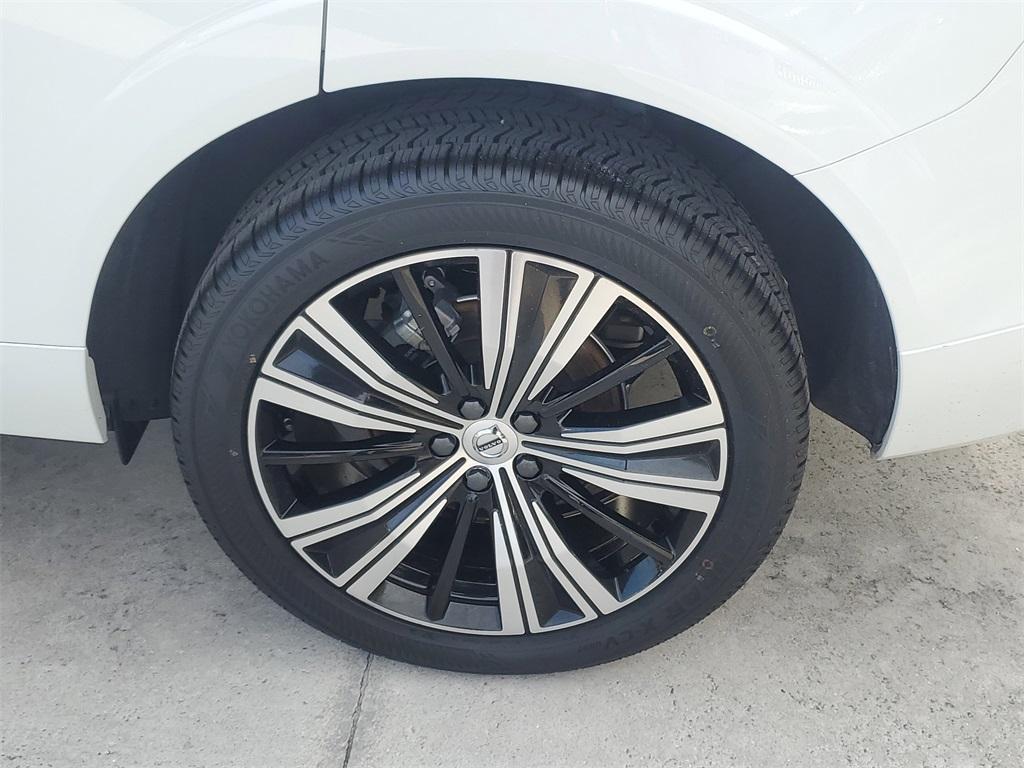 used 2022 Volvo XC60 car, priced at $39,588