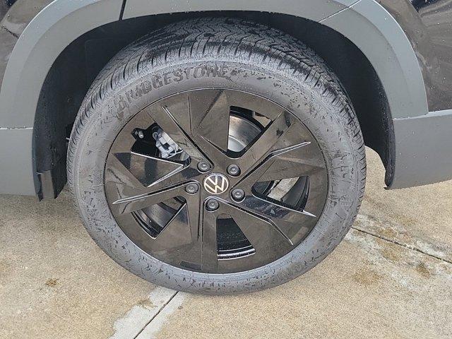 new 2025 Volkswagen Taos car, priced at $30,605