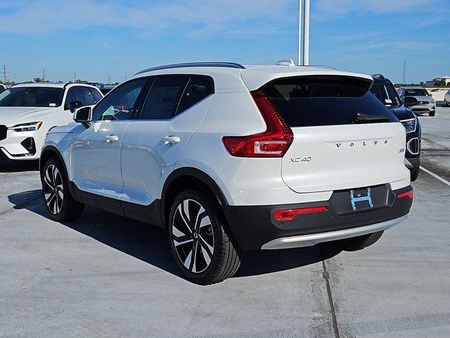 new 2025 Volvo XC40 car, priced at $51,015