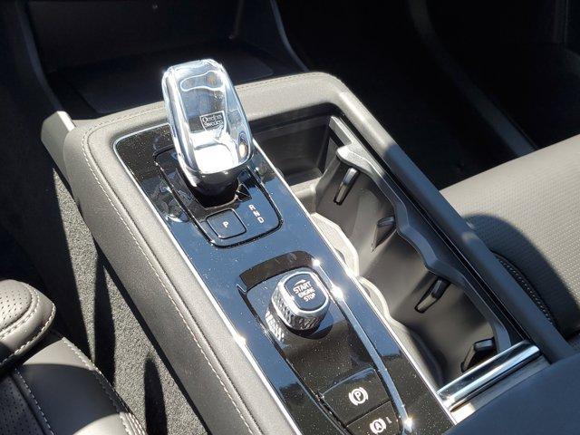 new 2025 Volvo XC90 Plug-In Hybrid car, priced at $82,405