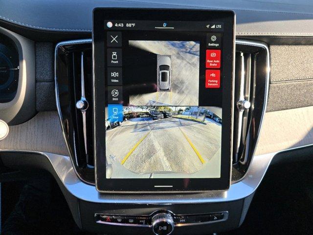new 2025 Volvo XC90 car, priced at $59,047