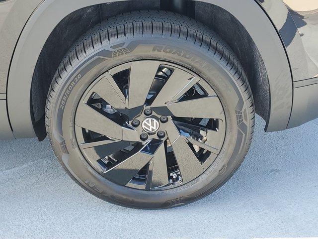 new 2026 Volkswagen Atlas Cross Sport car, priced at $42,733