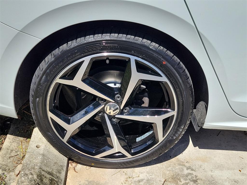 used 2022 Volkswagen Passat car, priced at $21,977