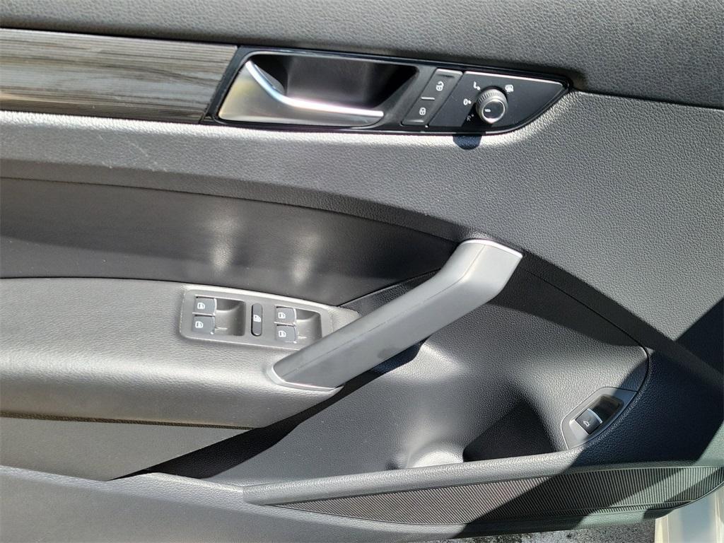used 2022 Volkswagen Passat car, priced at $21,977