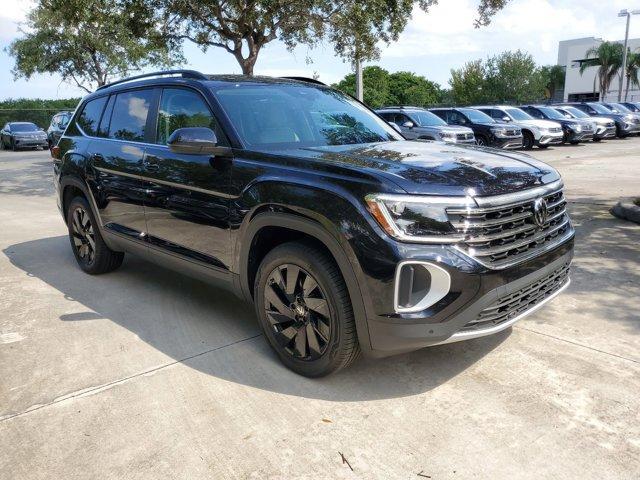 new 2024 Volkswagen Atlas car, priced at $39,381