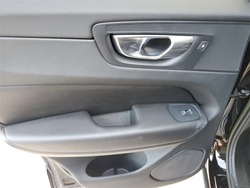 used 2023 Volvo XC60 car, priced at $33,888
