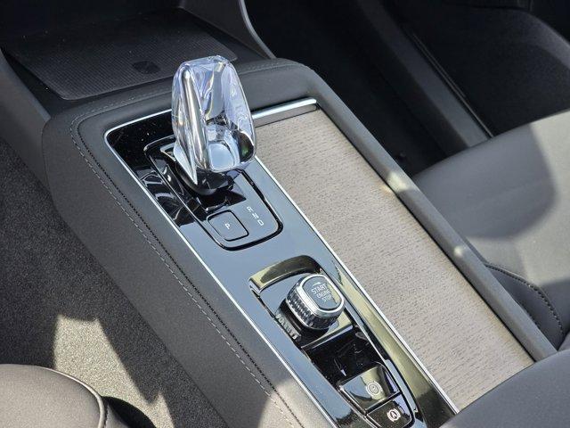 new 2025 Volvo XC90 car, priced at $65,895