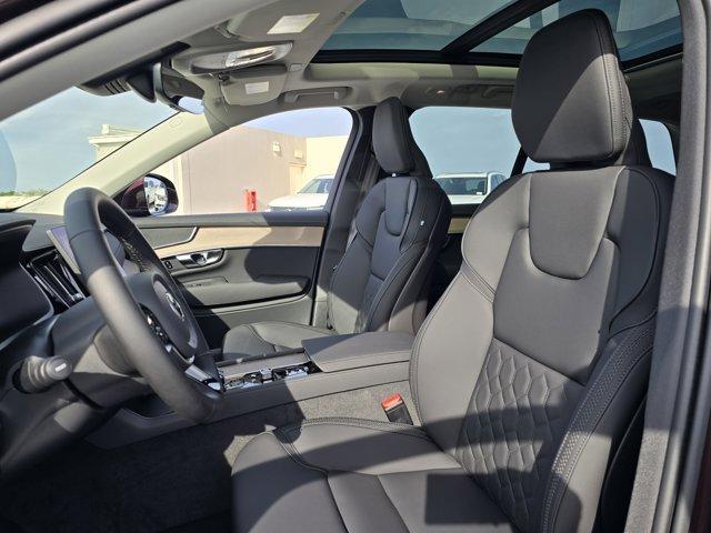 new 2025 Volvo XC90 car, priced at $65,895