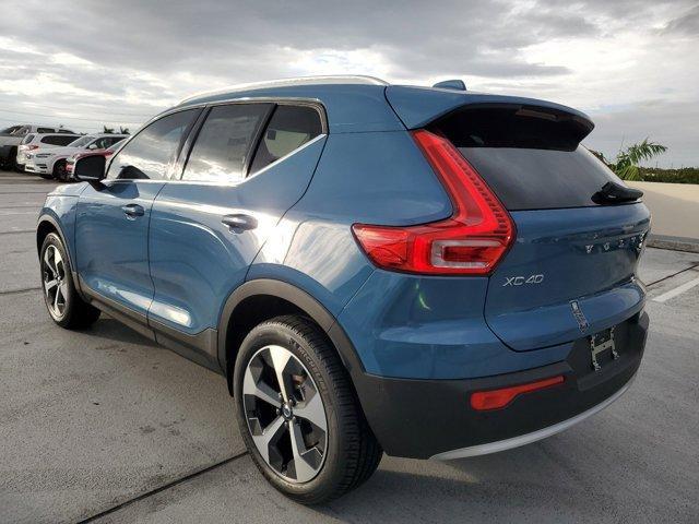 new 2025 Volvo XC40 car, priced at $46,795