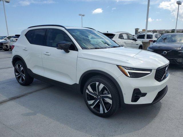 new 2025 Volvo XC40 car, priced at $49,790