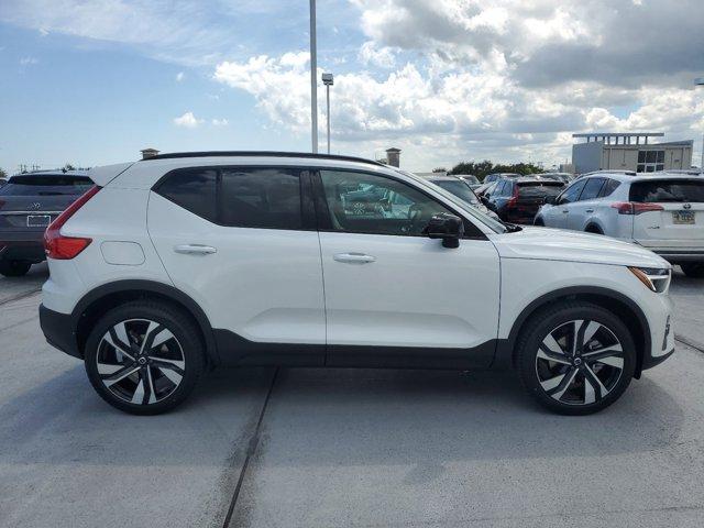 new 2025 Volvo XC40 car, priced at $49,790