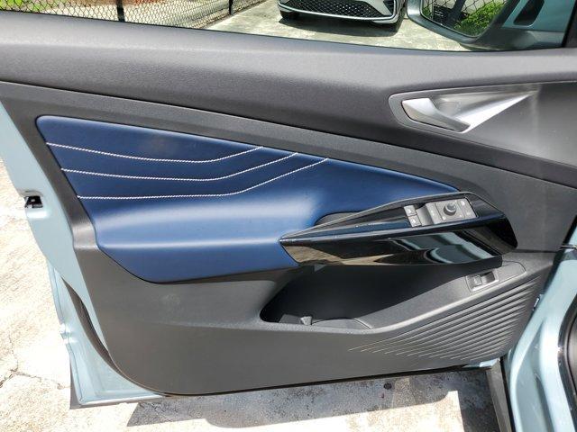 new 2025 Volkswagen ID.4 car
