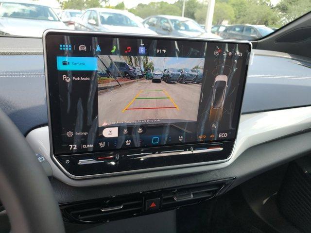 new 2025 Volkswagen ID.4 car