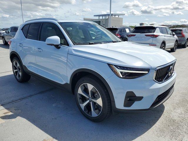 new 2025 Volvo XC40 car, priced at $47,765