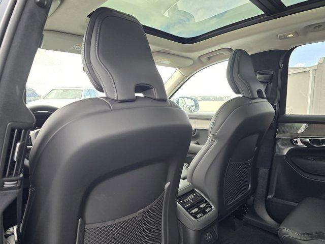 new 2025 Volvo XC90 car, priced at $75,050