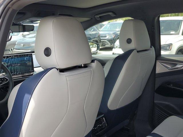 new 2025 Volkswagen ID.4 car