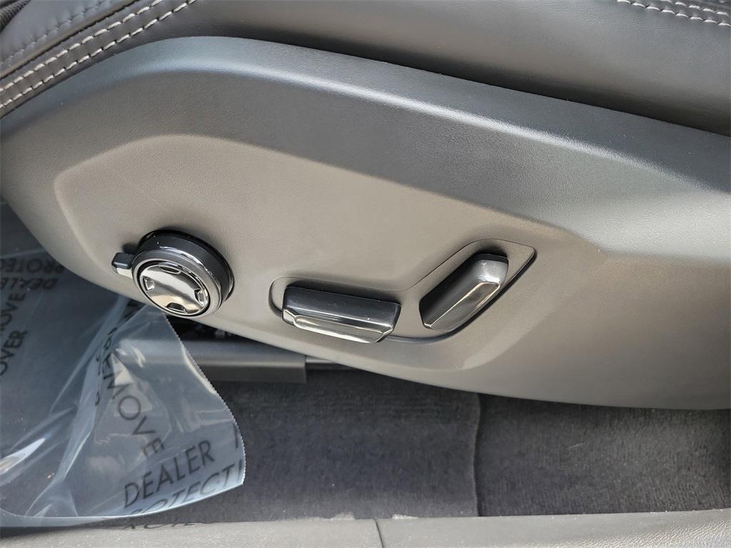 used 2024 Volvo XC60 Recharge Plug-In Hybrid car, priced at $54,888