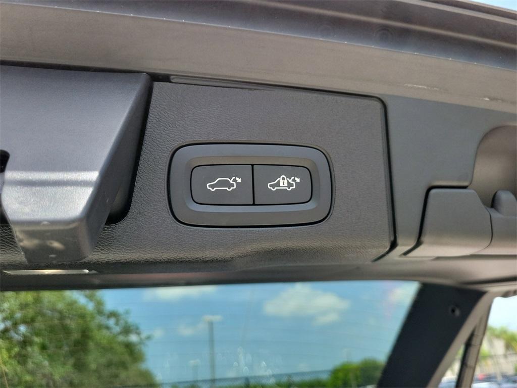 used 2024 Volvo XC60 Recharge Plug-In Hybrid car, priced at $54,888